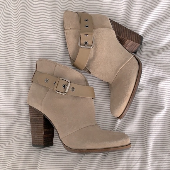 Jessica Simpson Beige suede ankle boots - Picture 1 of 5